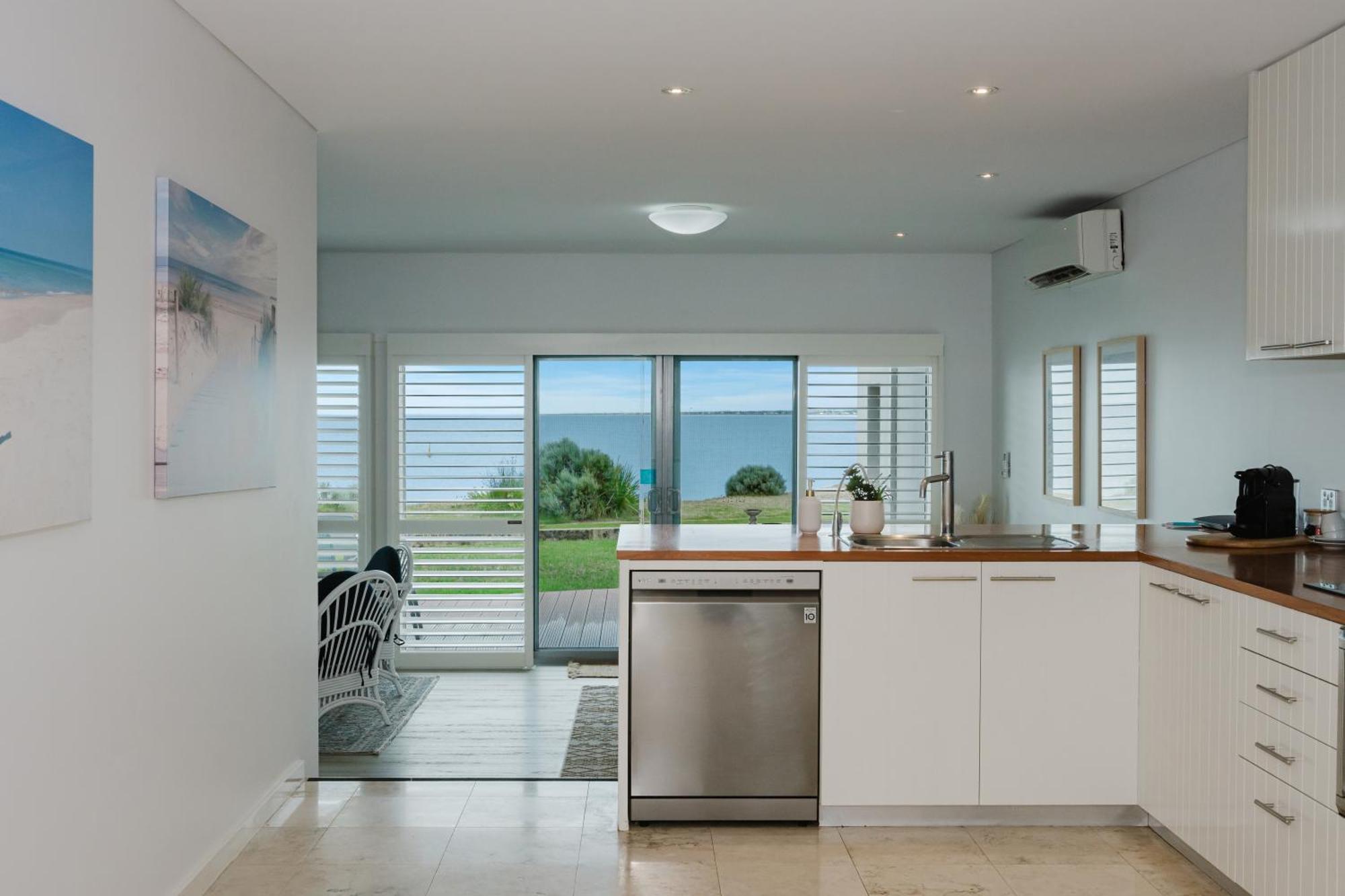Nautica Residences Mandurah Room photo